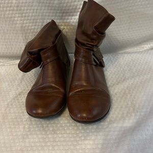 Brown boots brand is lower east side size 7 1/2